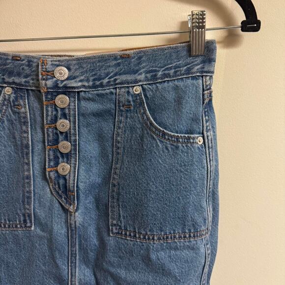 Levis Reverse Side Slit Skirt Bnwt size 23” waist - Picture 3 of 6